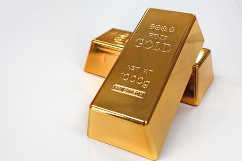 Stacked fine gold bars, 999.9 purity, 1000g
